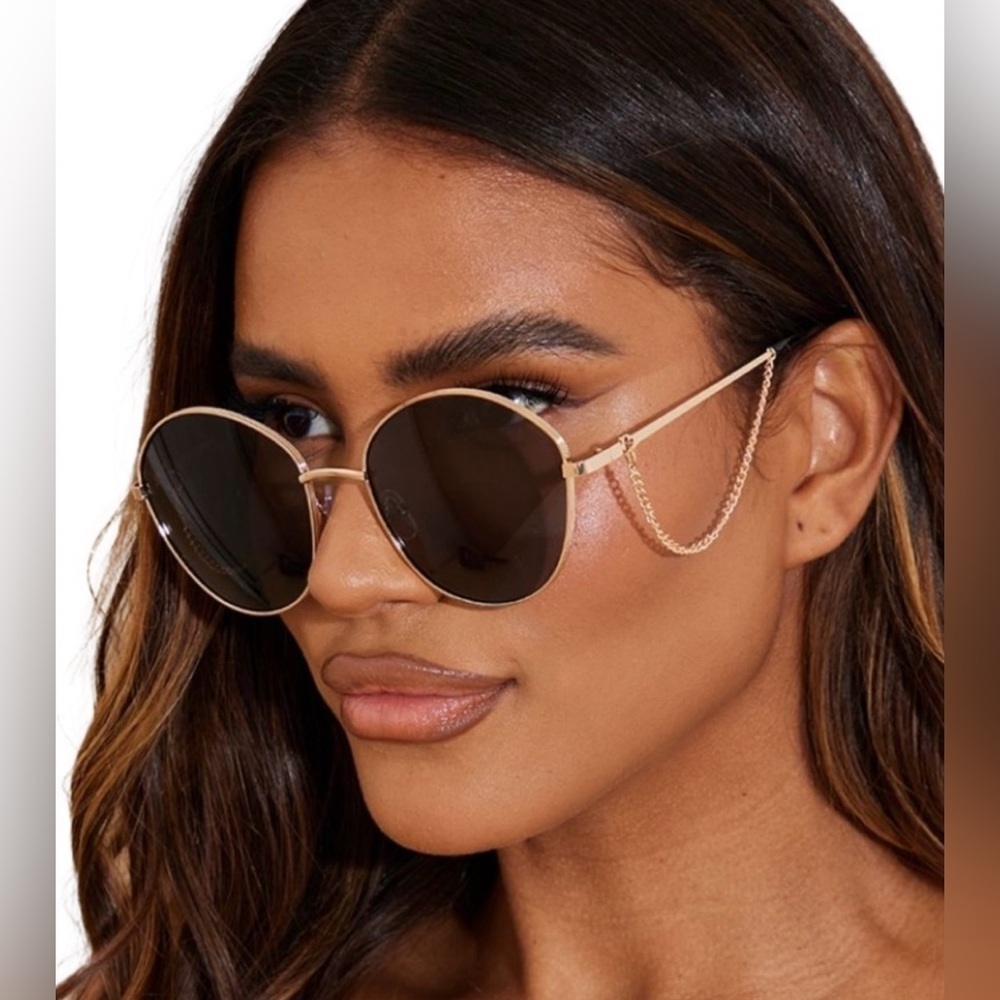 NEW PrettyLittleThing Black Good Dangly Chain Detail Round Frame Sunglasses